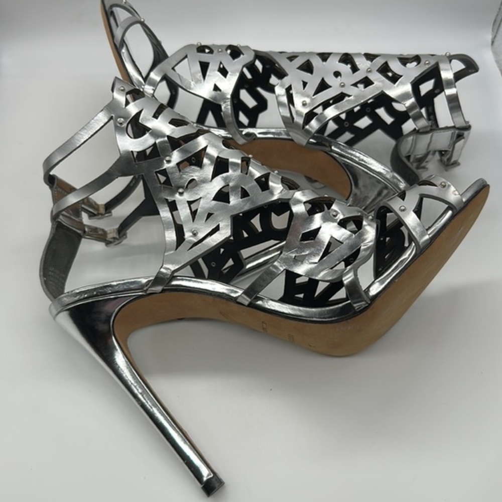 B Brian Atwood Laconica Mirrored Laser-Cut Cage Sandal, Silver size 10 - Picture 4 of 8